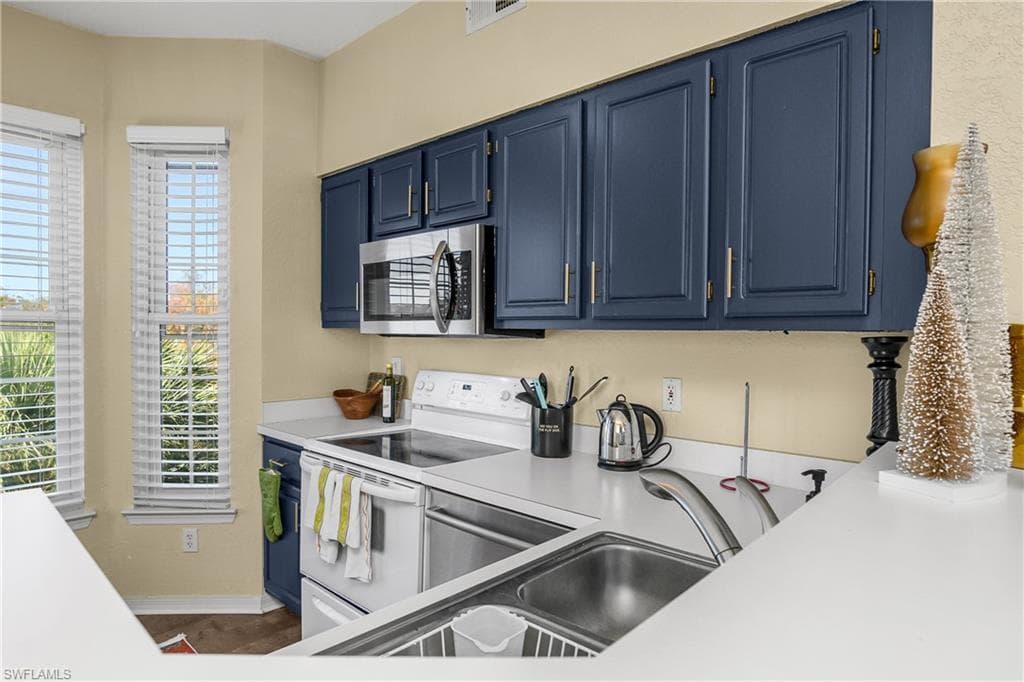 23500 Walden Center DR # 303, ESTERO FL 34134-11