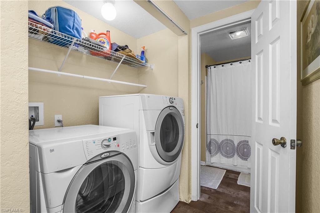 23500 Walden Center DR # 303, ESTERO FL 34134-21