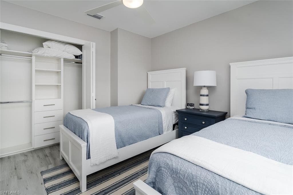834 Gulf Pavilion DR # 204, NAPLES FL 34108-22