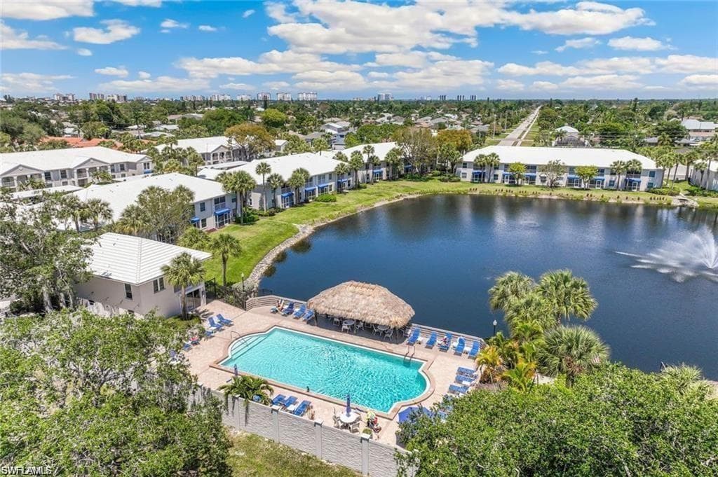 834 Gulf Pavilion DR # 204, NAPLES FL 34108-26
