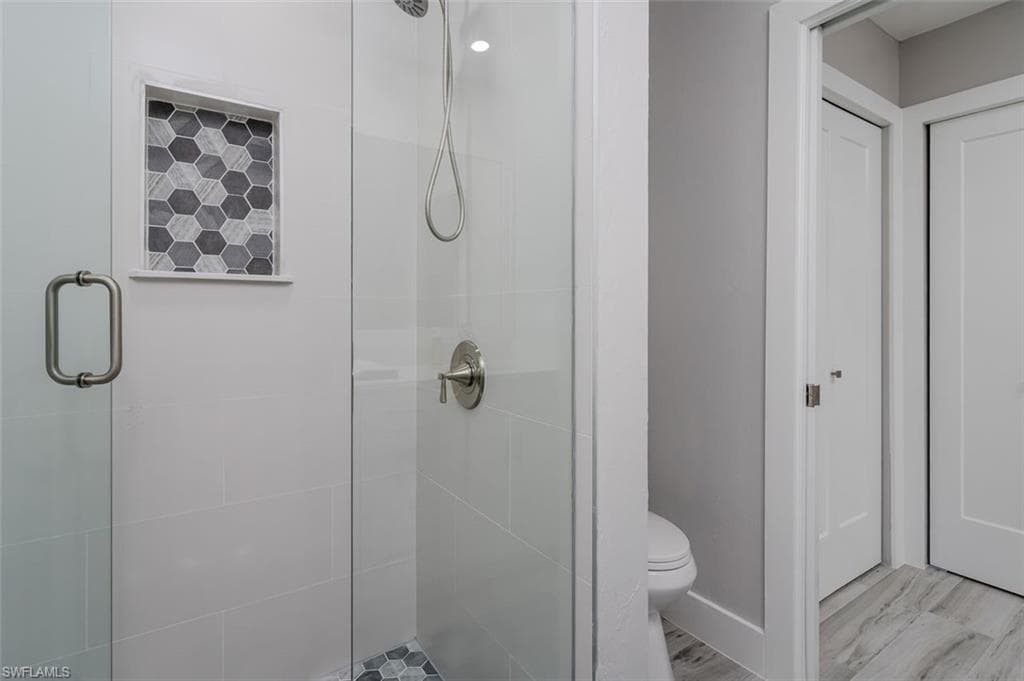 834 Gulf Pavilion DR # 204, NAPLES FL 34108-21