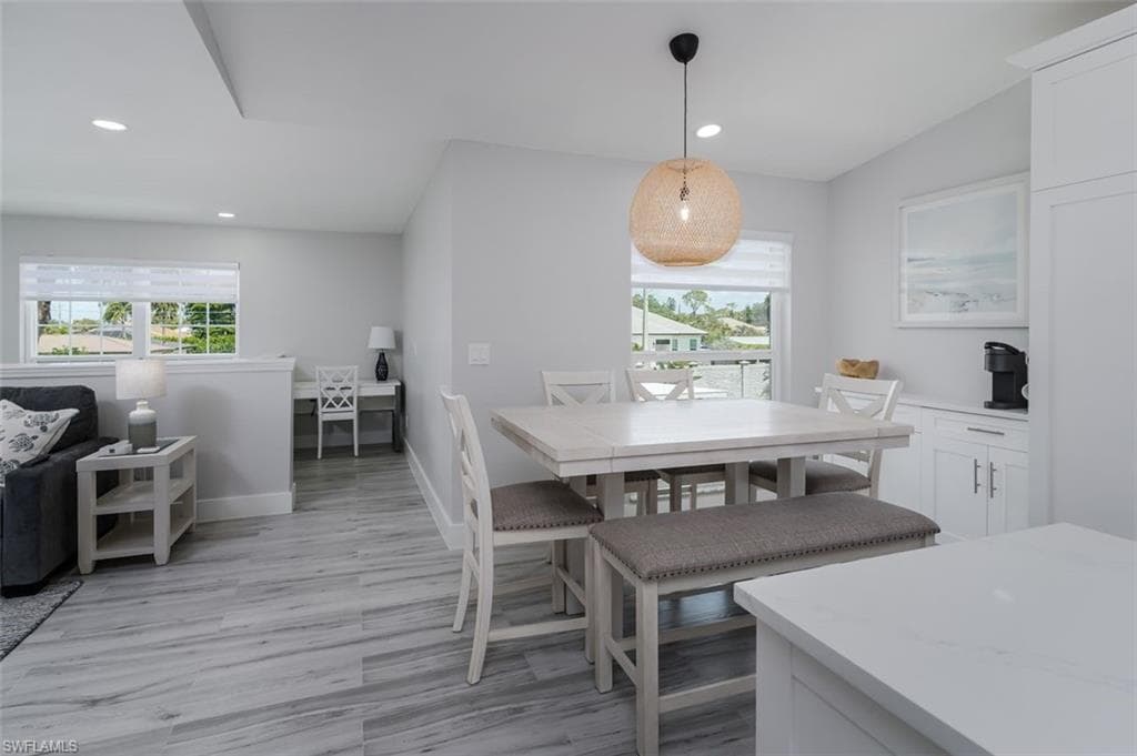 834 Gulf Pavilion DR # 204, NAPLES FL 34108-4