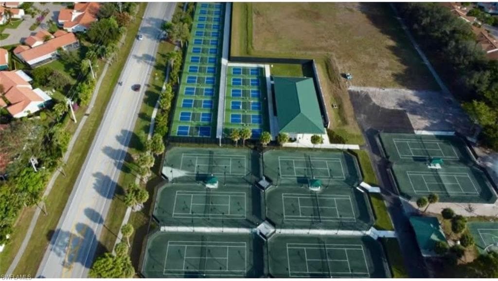 834 Gulf Pavilion DR # 204, NAPLES FL 34108-33