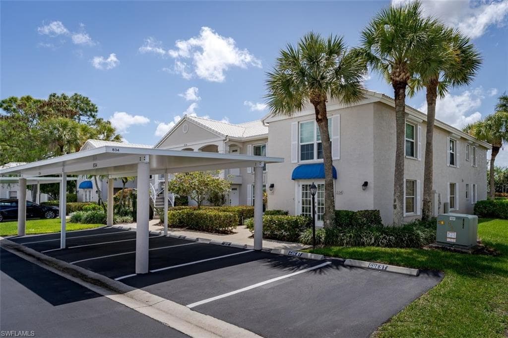 834 Gulf Pavilion DR # 204, NAPLES FL 34108-32