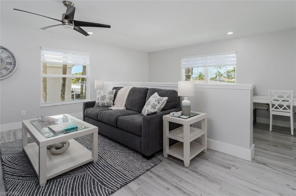 834 Gulf Pavilion DR # 204, NAPLES FL 34108-10