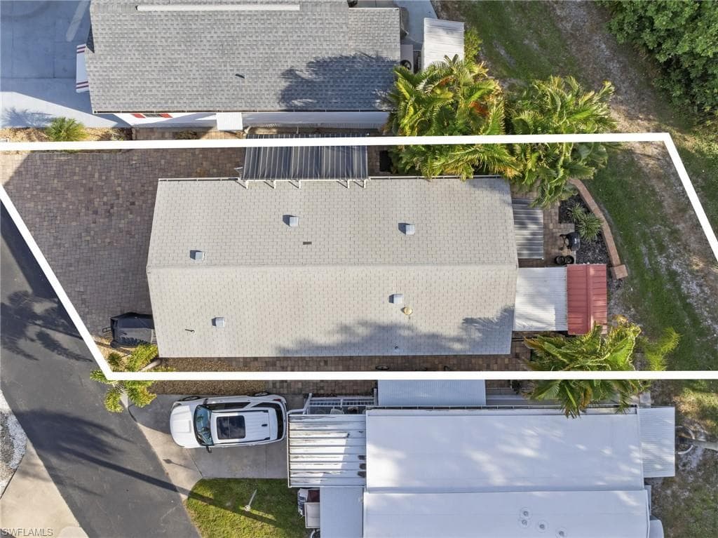 8528 Pepperwood DR, ESTERO FL 33928-25