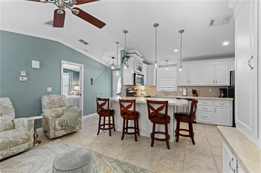 8528 Pepperwood DR, ESTERO FL 33928-6