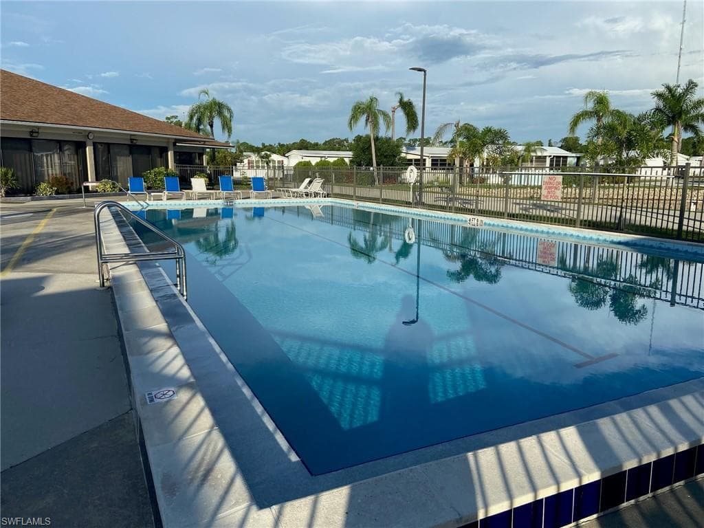 8528 Pepperwood DR, ESTERO FL 33928-29