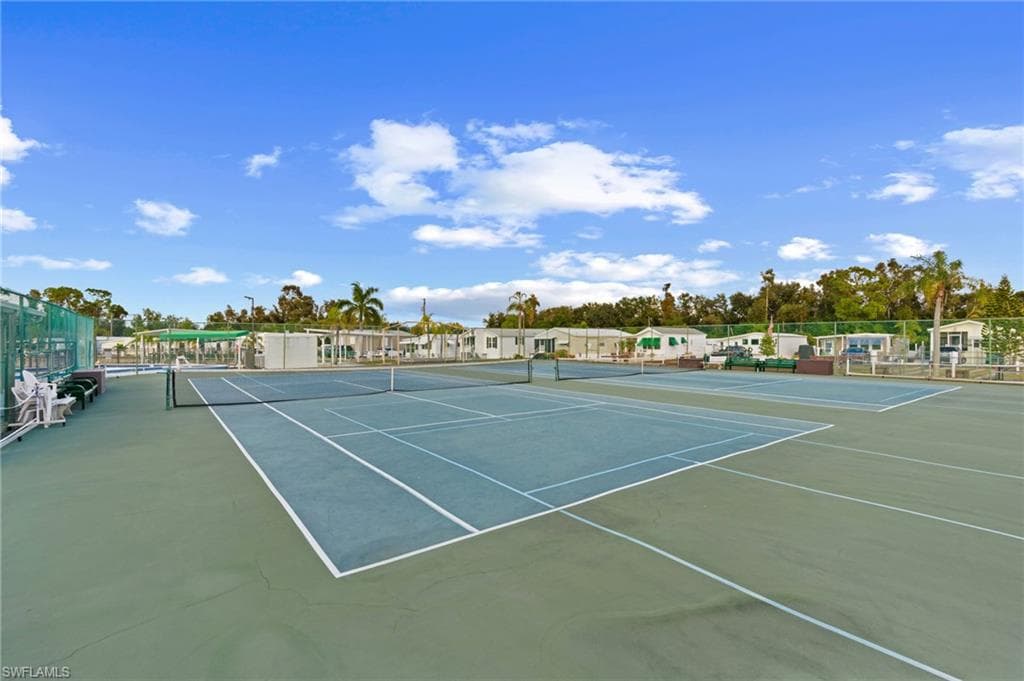 8528 Pepperwood DR, ESTERO FL 33928-32