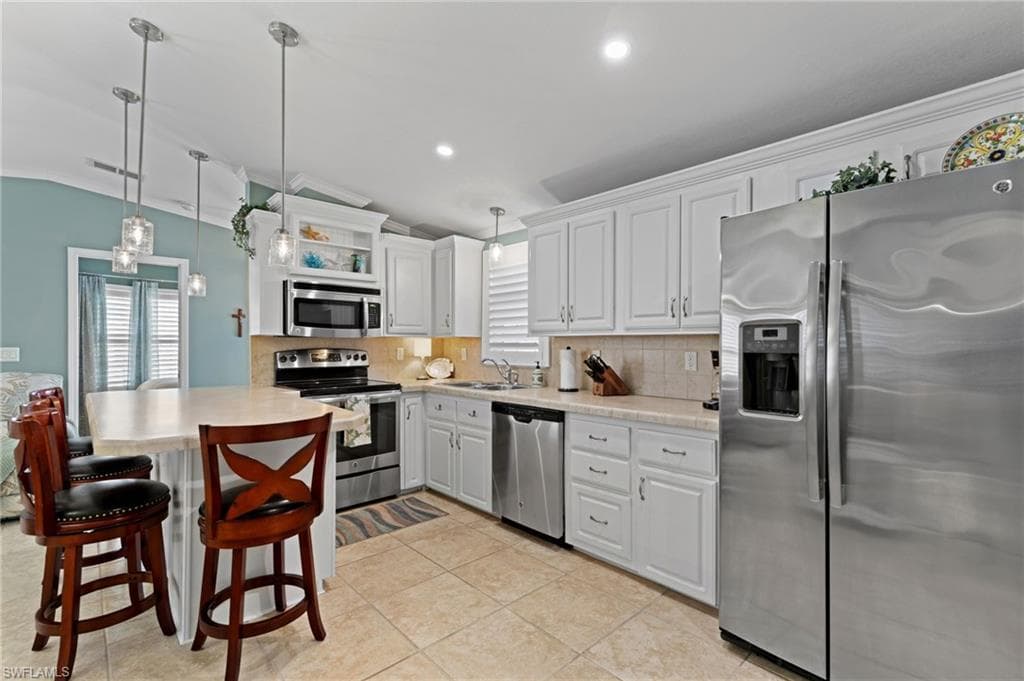 8528 Pepperwood DR, ESTERO FL 33928-7