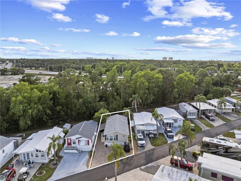 8528 Pepperwood DR, ESTERO FL 33928-24