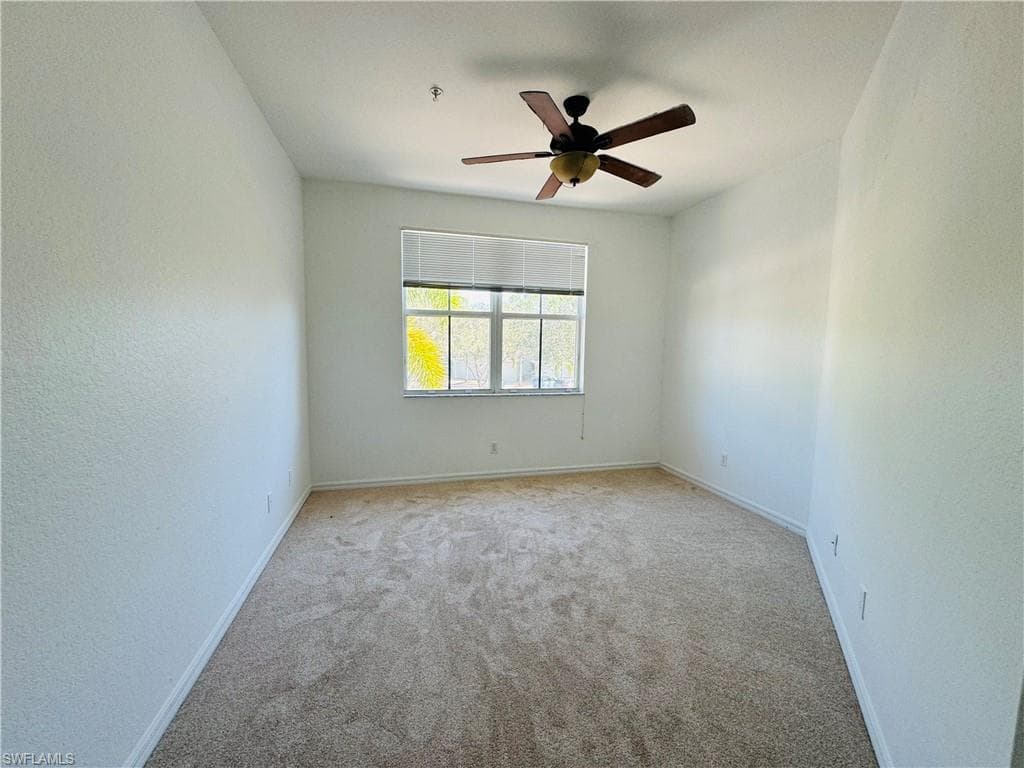 1400 Mariposa CIR # 103, NAPLES FL 34105-15