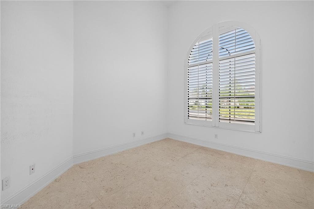 14668 Beaufort CIR, NAPLES FL 34119-20