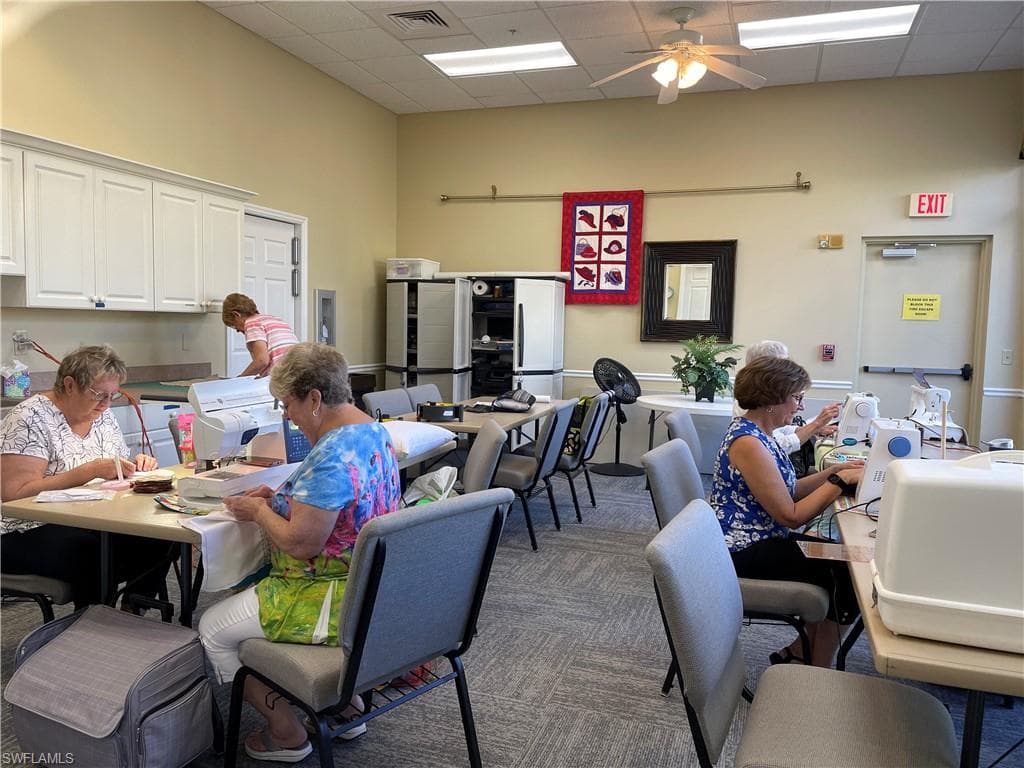 10313 Nightwood DR, FORT MYERS FL 33905-32