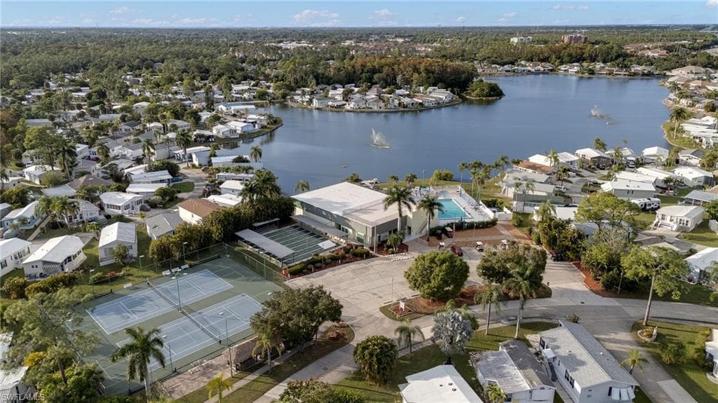 10835 Ani CIR, ESTERO FL 33928-23