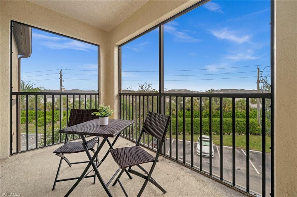 12930 Positano CIR # 307, NAPLES FL 34105-15