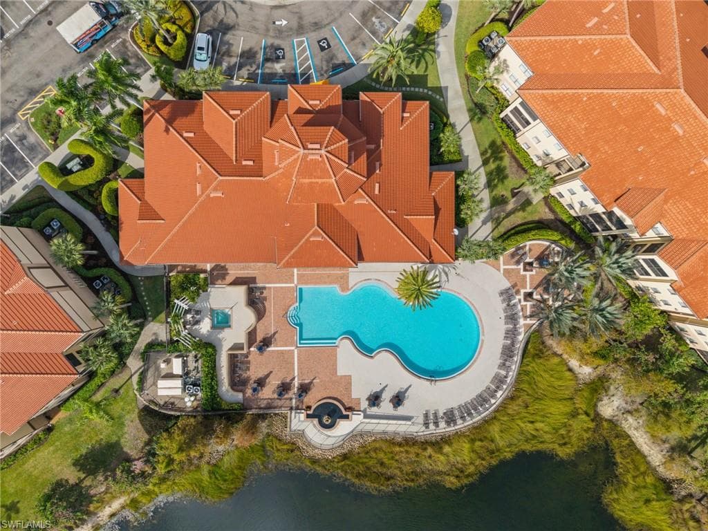 12930 Positano CIR # 307, NAPLES FL 34105-17
