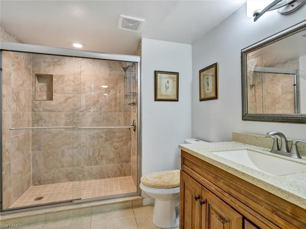 114 Cypress WAY E # D4, NAPLES FL 34110-23