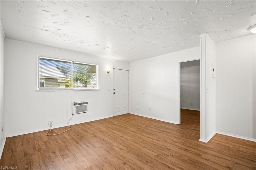 3215 Jeffcott ST, FORT MYERS FL 33916-22