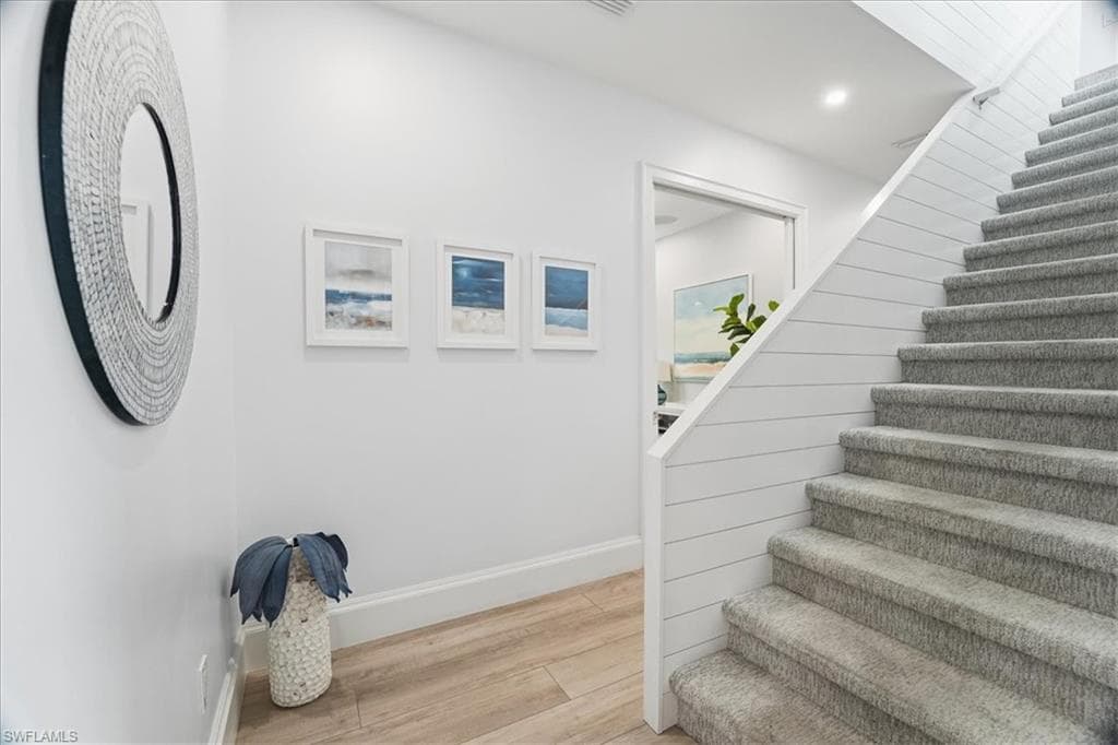 5130 Alpha CT, NAPLES FL 34105-31