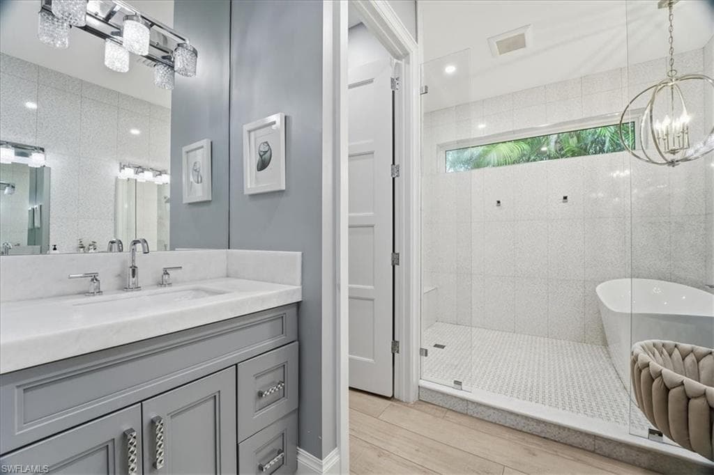 5130 Alpha CT, NAPLES FL 34105-27