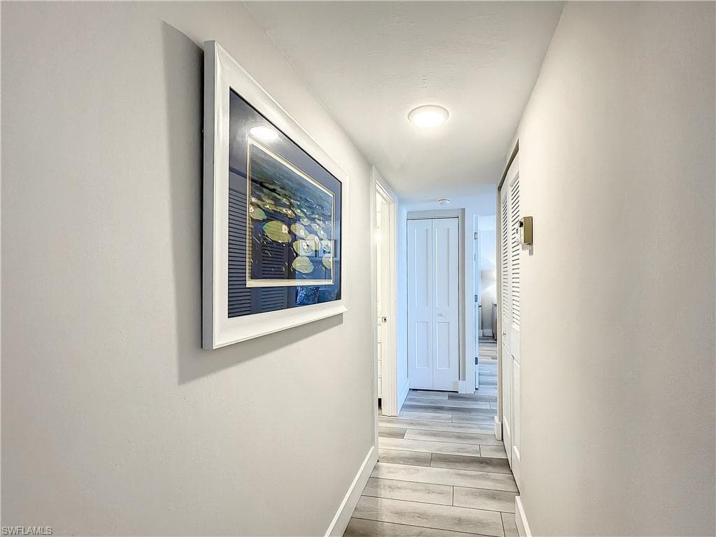 380 Seaview CT # 11709, MARCO ISLAND FL 34145-26