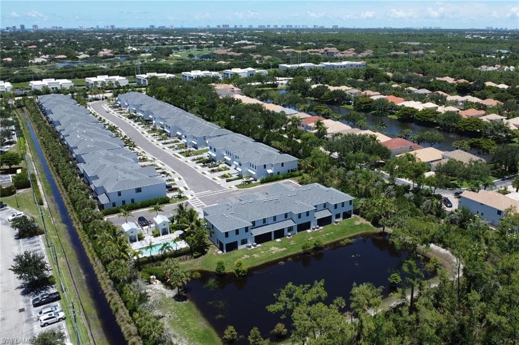 13082 Pembroke DR, NAPLES FL 34105-42