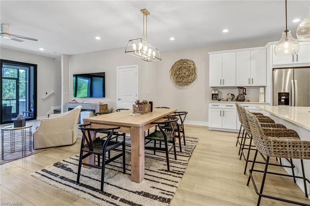 13082 Pembroke DR, NAPLES FL 34105-7