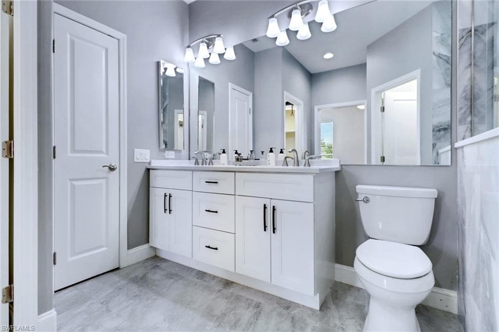 8760 Stockbridge DR, FORT MYERS FL 33908-32