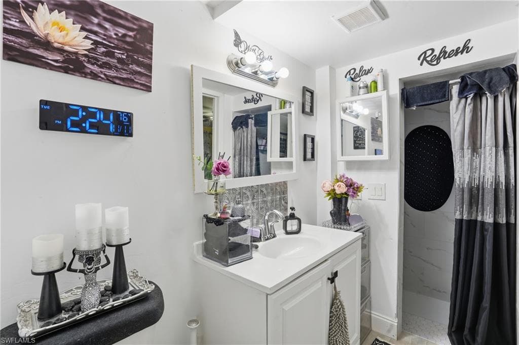 5474 Oak Ridge AVE, FORT MYERS BEACH FL 33931-15