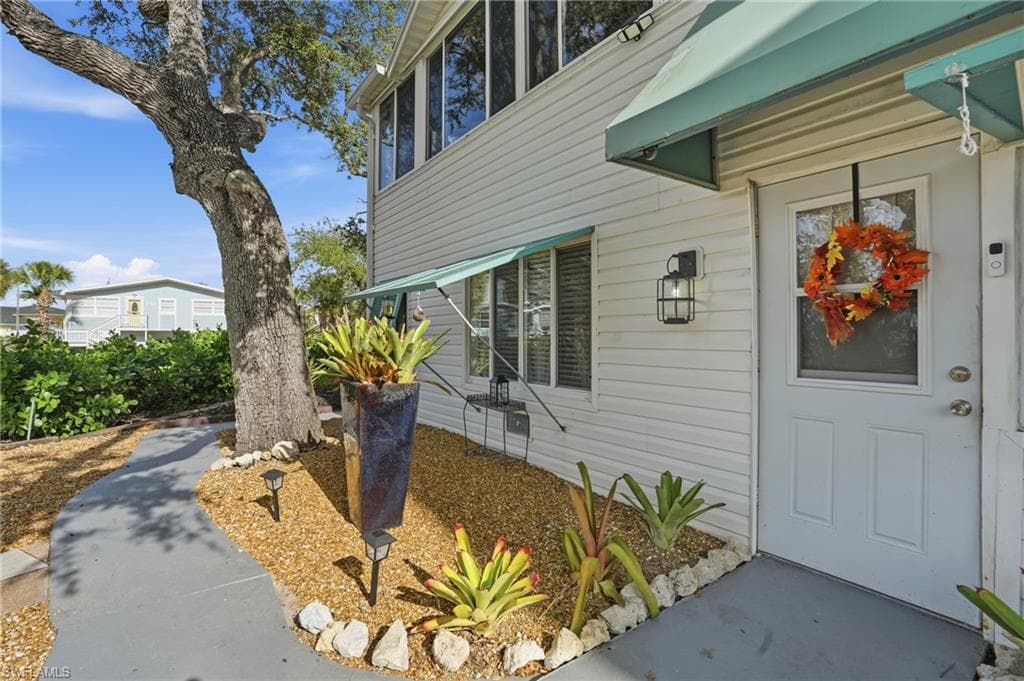 5474 Oak Ridge AVE, FORT MYERS BEACH FL 33931-9