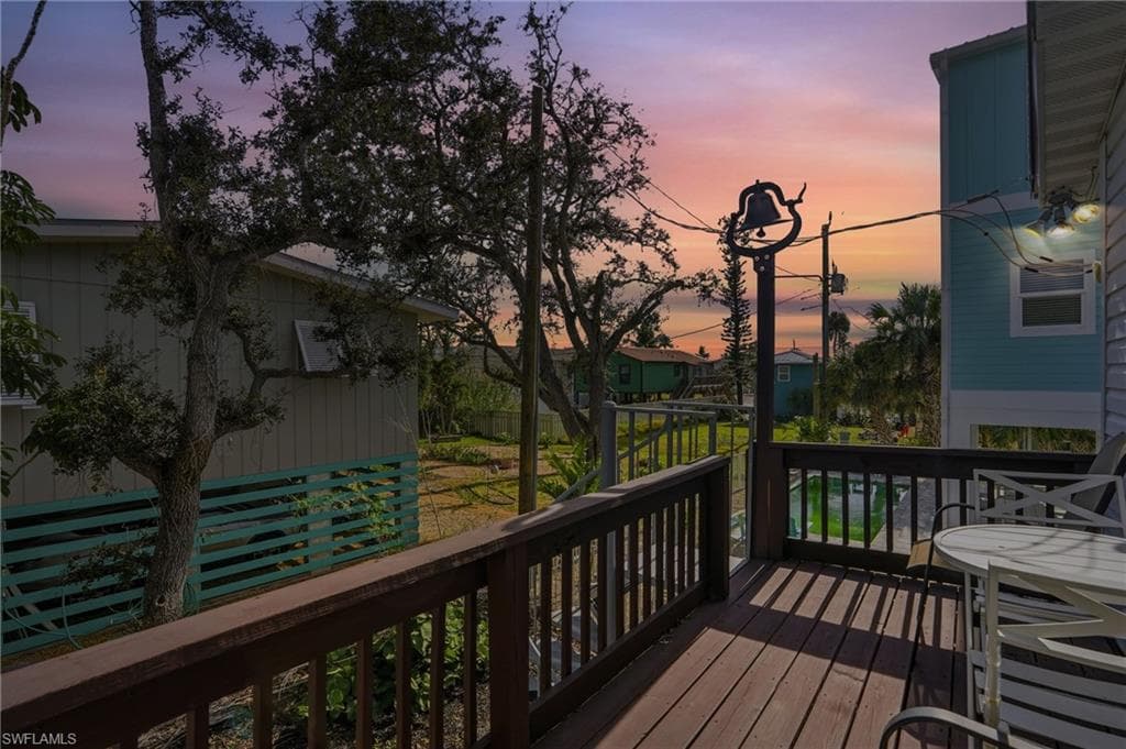 5474 Oak Ridge AVE, FORT MYERS BEACH FL 33931-38