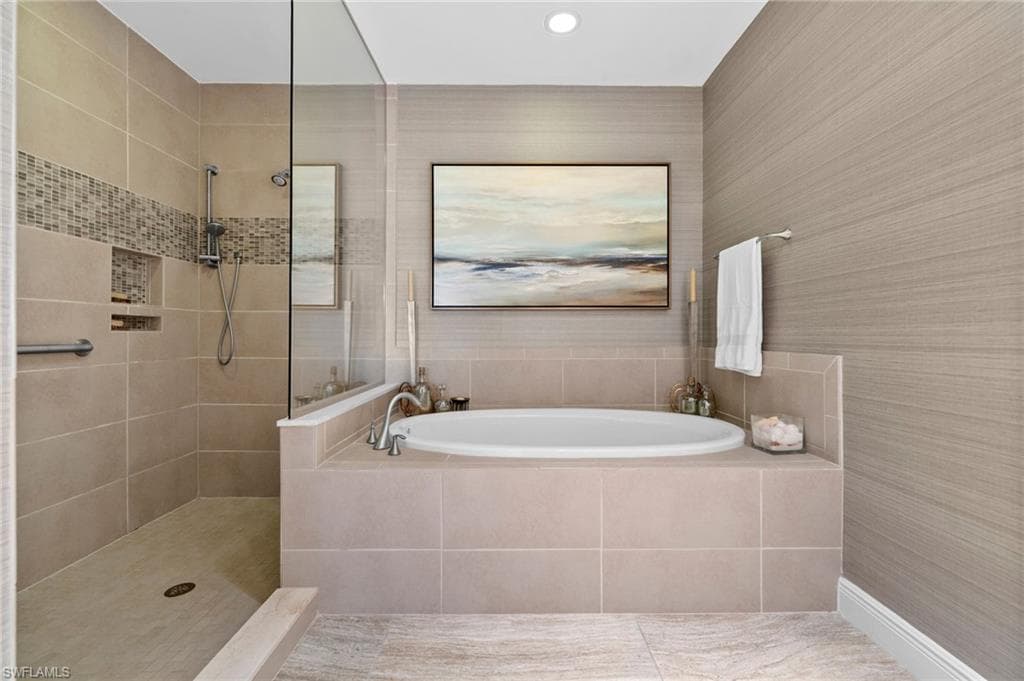 16436 Carrara WAY # 102, NAPLES FL 34110-20