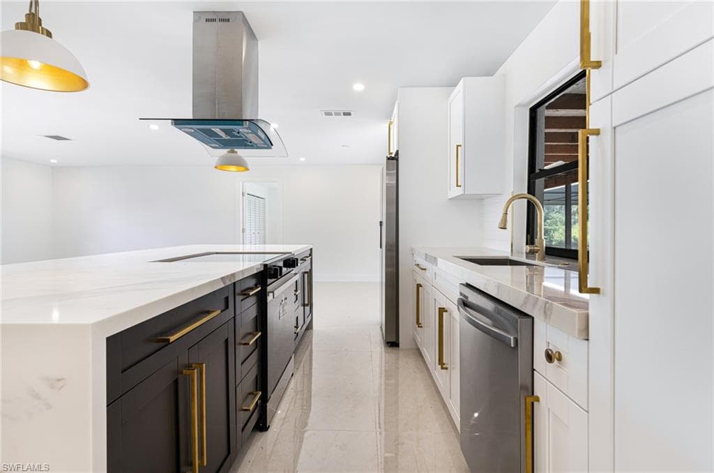 7436 Dana Lin CIR, NORTH FORT MYERS FL 33917-10