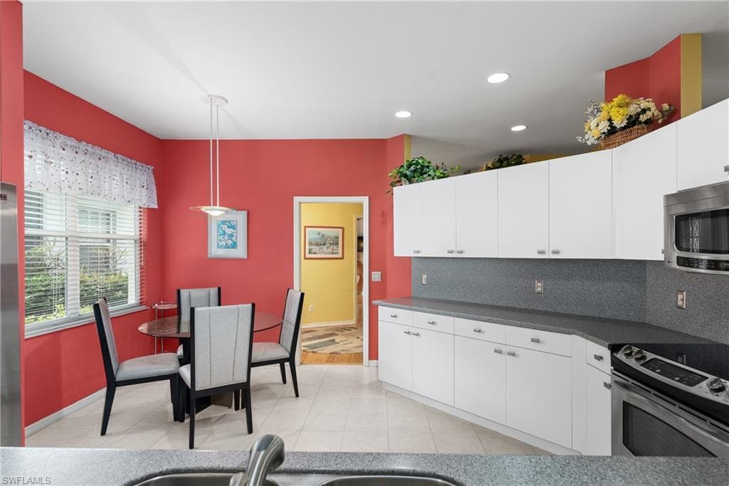 455 Crossfield CIR 71-6