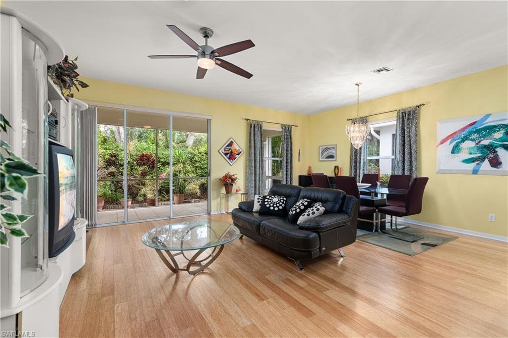 455 Crossfield CIR 71-2