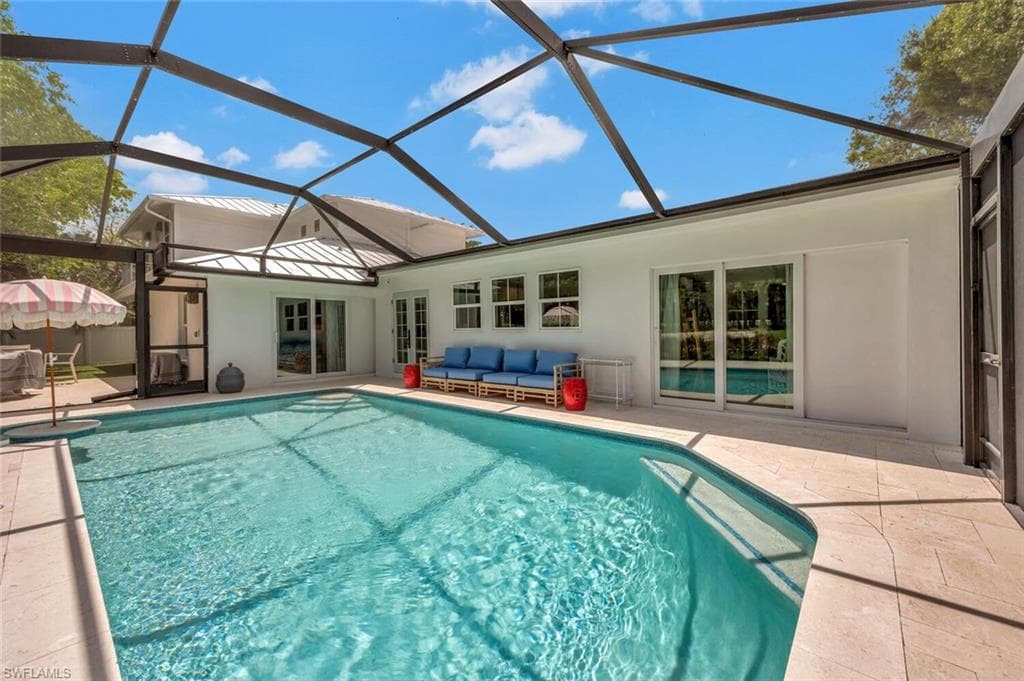 200 Burning Tree DR, NAPLES FL 34105-42