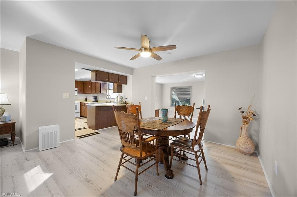 5948 Sonnet CT, NORTH FORT MYERS FL 33903-16