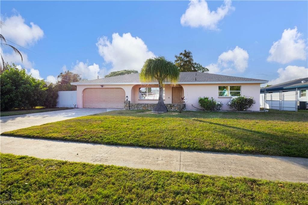 5948 Sonnet CT, NORTH FORT MYERS FL 33903-25