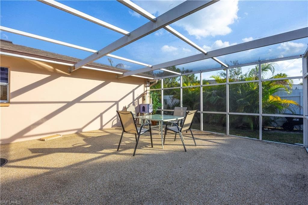 5948 Sonnet CT, NORTH FORT MYERS FL 33903-21