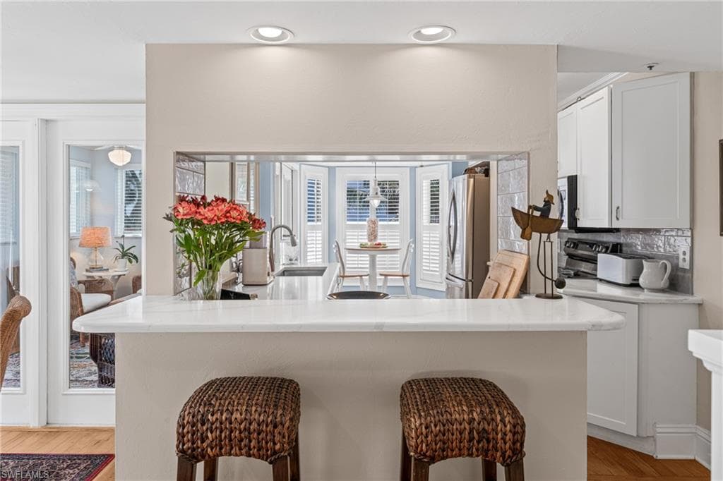 188 Bayview AVE, FORT MYERS BEACH FL 33931-15