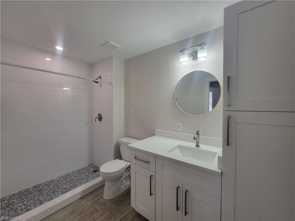 7950 Preserve CIR # 813, NAPLES FL 34119-8