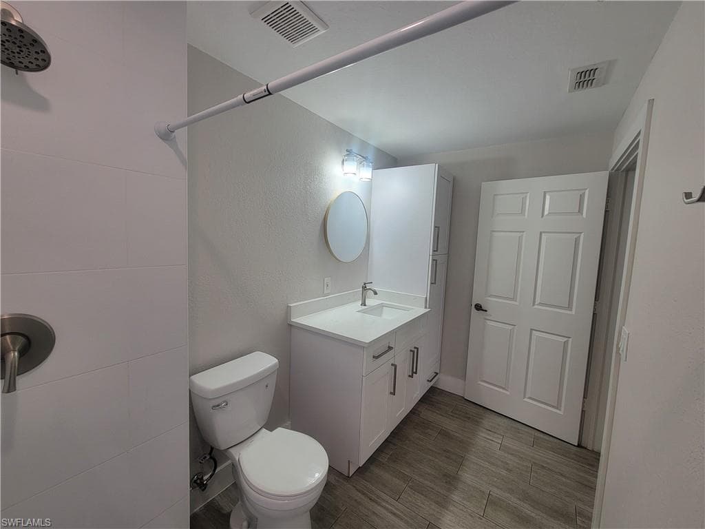 7950 Preserve CIR # 813, NAPLES FL 34119-9