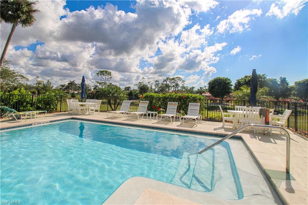 5635 Rattlesnake Hammock RD # 102D, NAPLES FL 34113-12