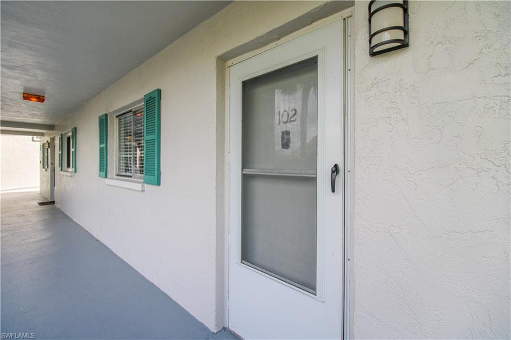 5635 Rattlesnake Hammock RD # 102D, NAPLES FL 34113-16