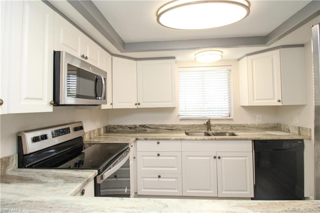 5635 Rattlesnake Hammock RD # 102D, NAPLES FL 34113-33
