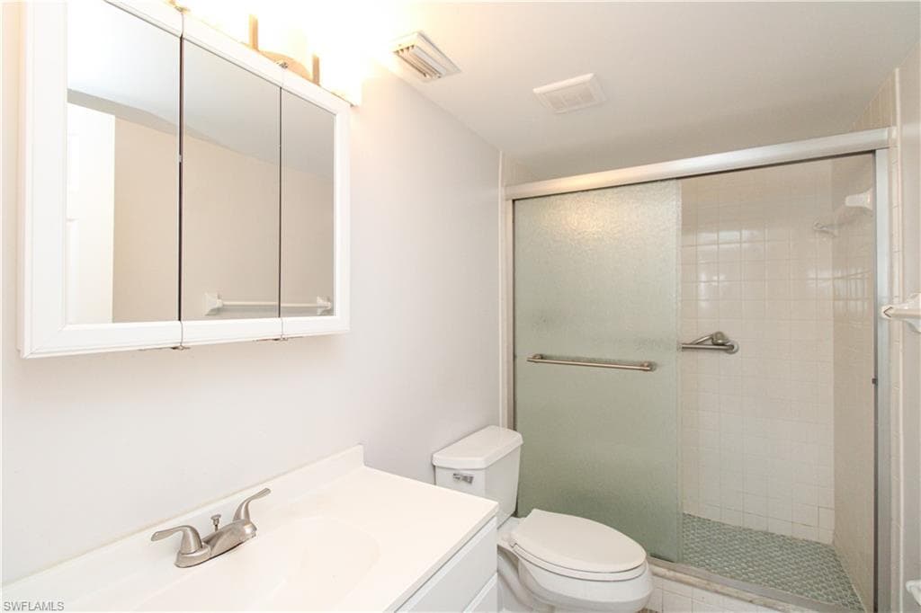 5635 Rattlesnake Hammock RD # 102D, NAPLES FL 34113-38