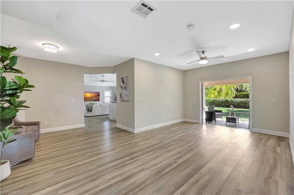 5138 Kristin CT, NAPLES FL 34105-12