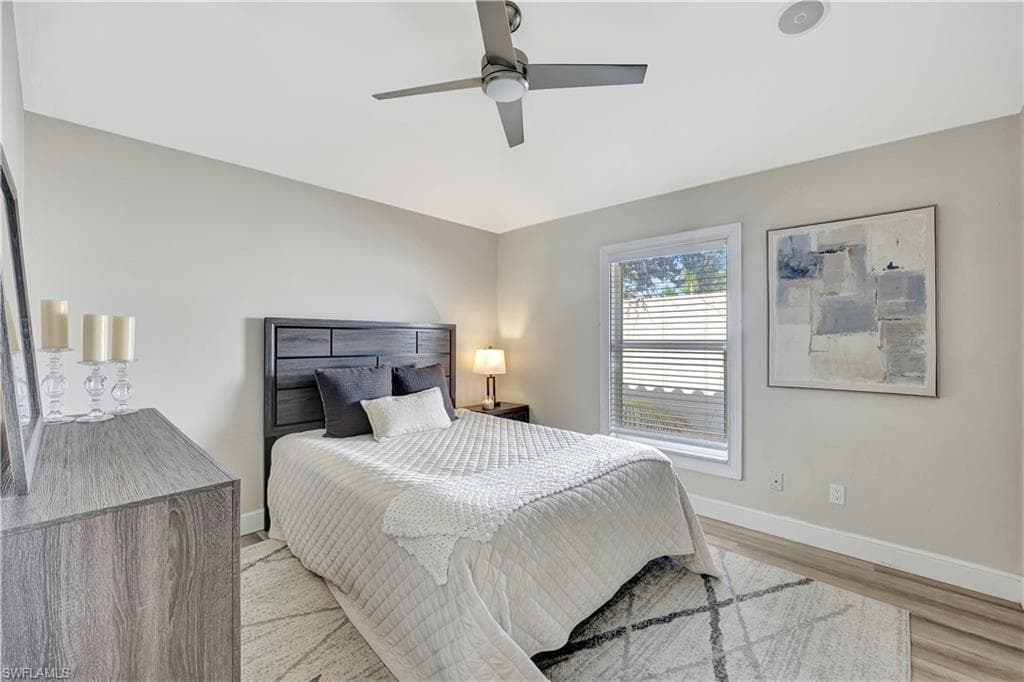 5138 Kristin CT, NAPLES FL 34105-10