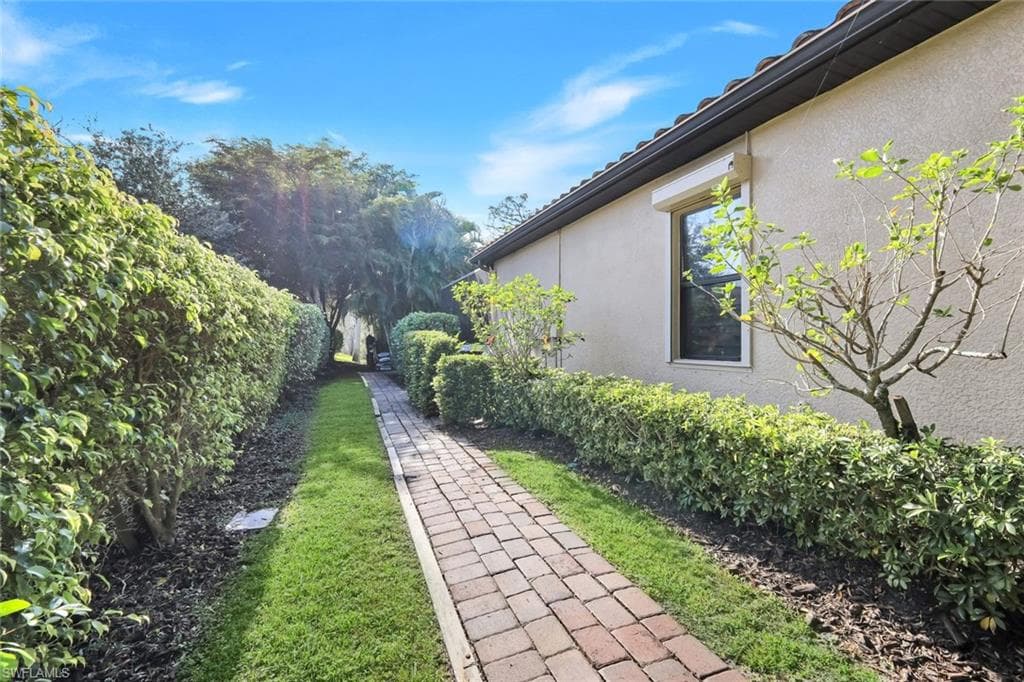 11050 Longwing DR, FORT MYERS FL 33912-30